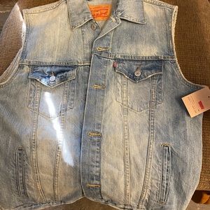 Levi’s light blue denim vest new with tag